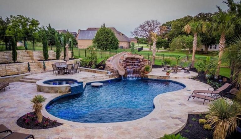 Swimming Pool In California Having Leakage Issue