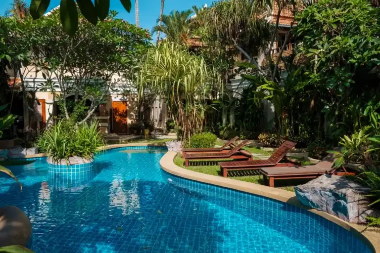 Our Process for Ensuring the Perfect Pool Liner